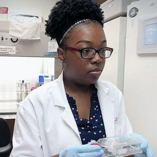 "A Georgia Tech student spent her summer in the lab"